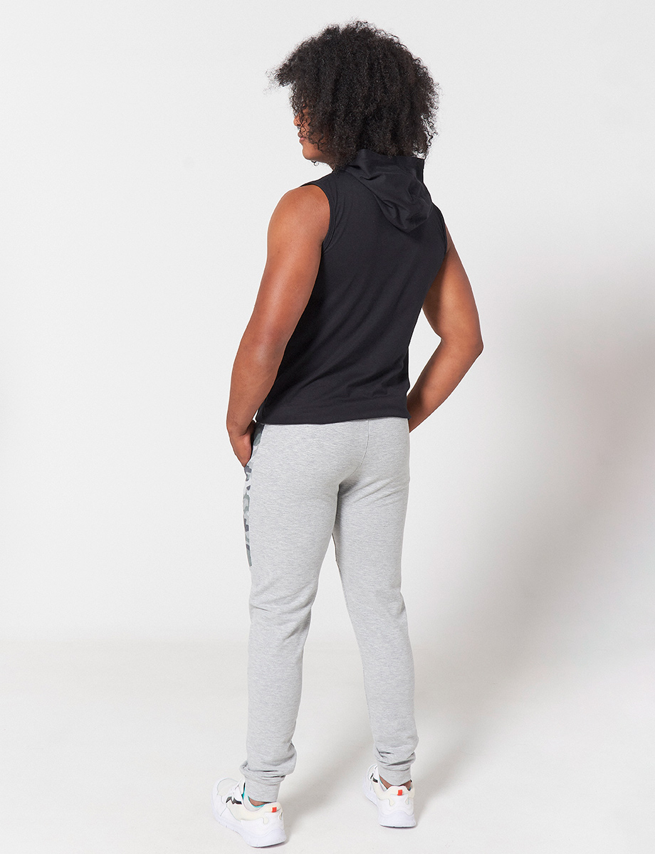 Jogger Gris con Franja de Color