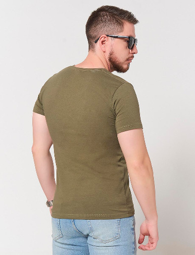 Camiseta Cuello Henley Verde Militar