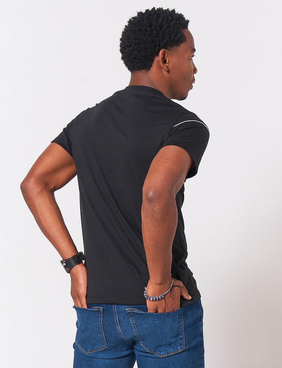 Camiseta Do It Now Negro