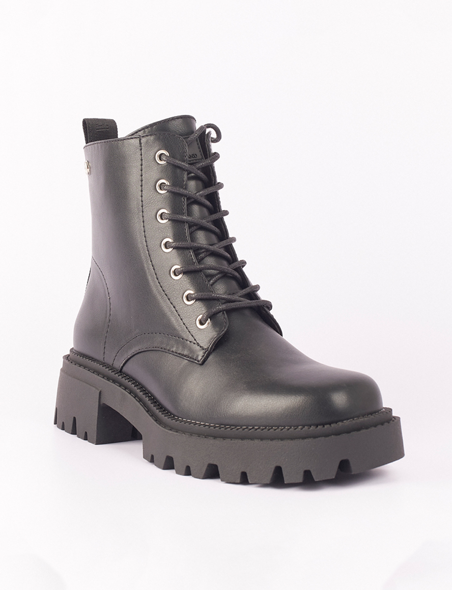 Bota con Cordones Negra