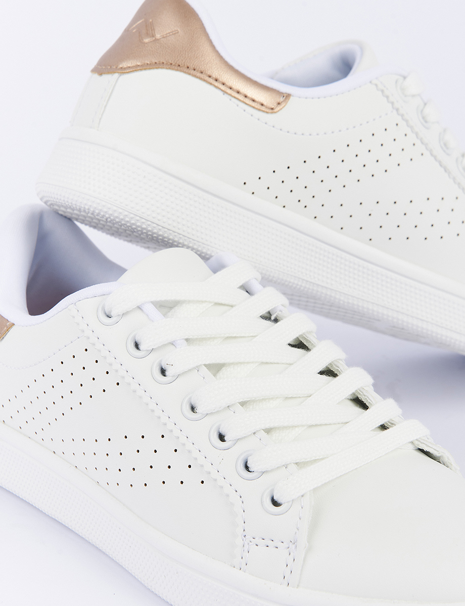 Mocasín Blanco con Cordones