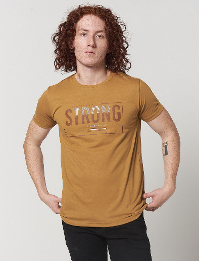 Camiseta Strong Mostaza
