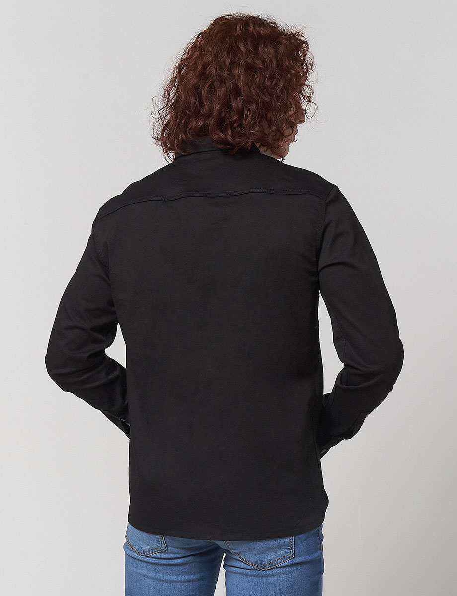 Camisa con Broches Negro