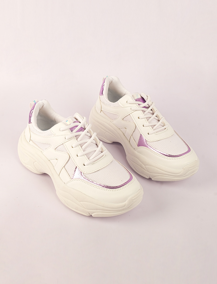 Sneaker Blanco con Cordones