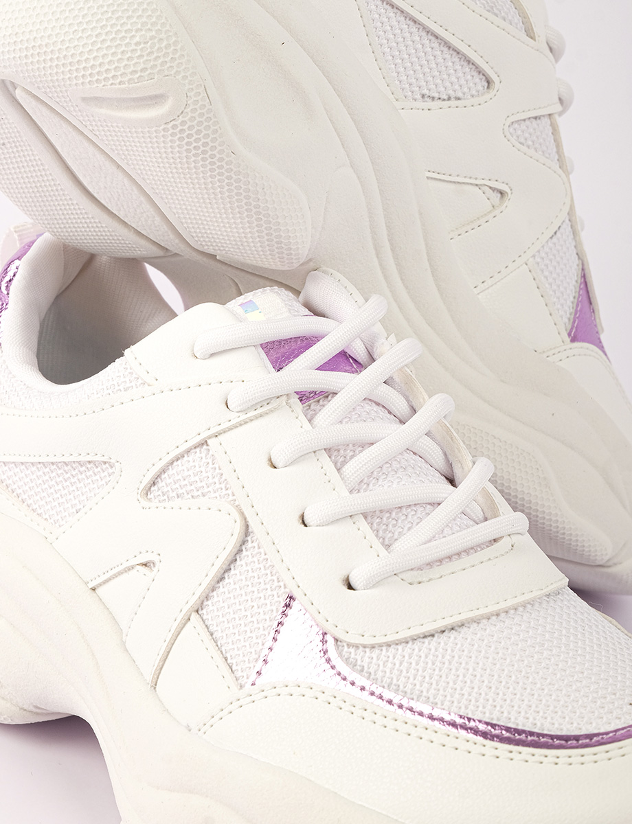 Sneaker Blanco con Cordones