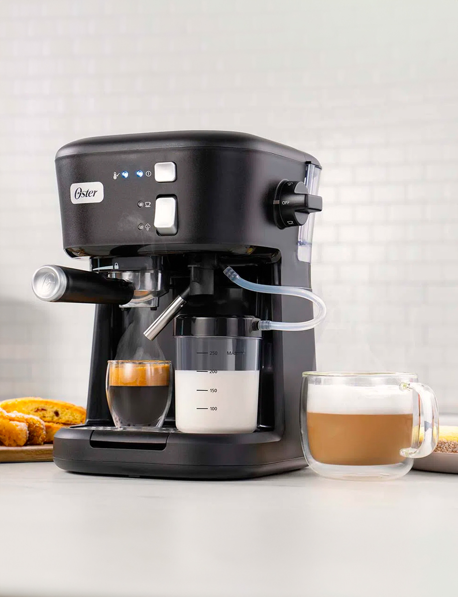 Cafetera para Expresso y Cappuccino Negra | Oster