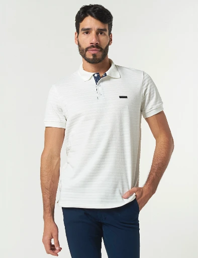 Camiseta Polo con Textura Líneas Crudo