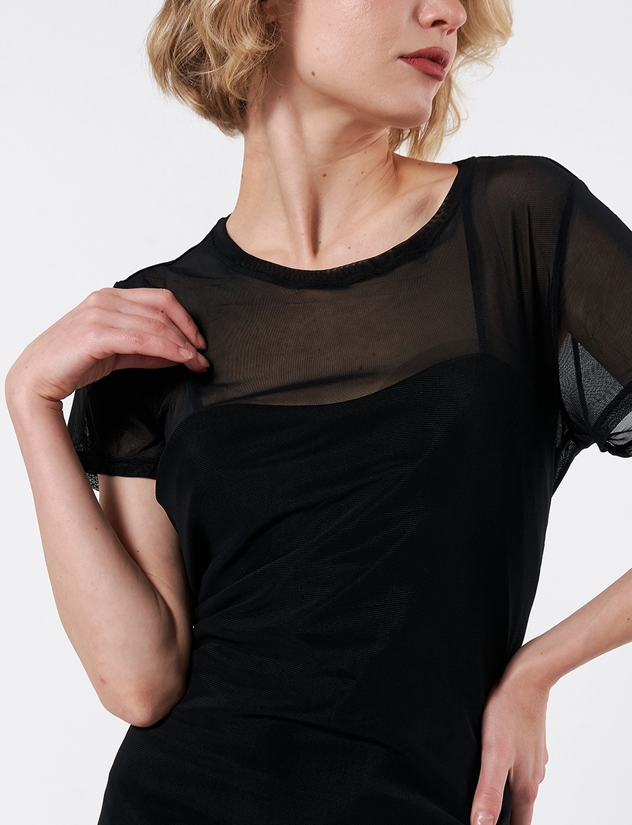 Vestido Corto Negro