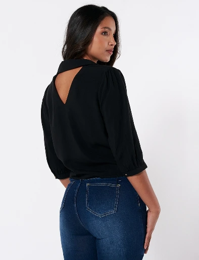 Blusa con Amarre Negra