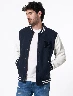 Chaqueta Bomber Azul / Blanco Hombre – Estilo deportivo contemporáneo