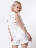 Top con Botones Blanco Mujer – Detalle elegante y femenino