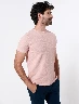 Camiseta Textura Rosada Hombre – Toque fresco y casual