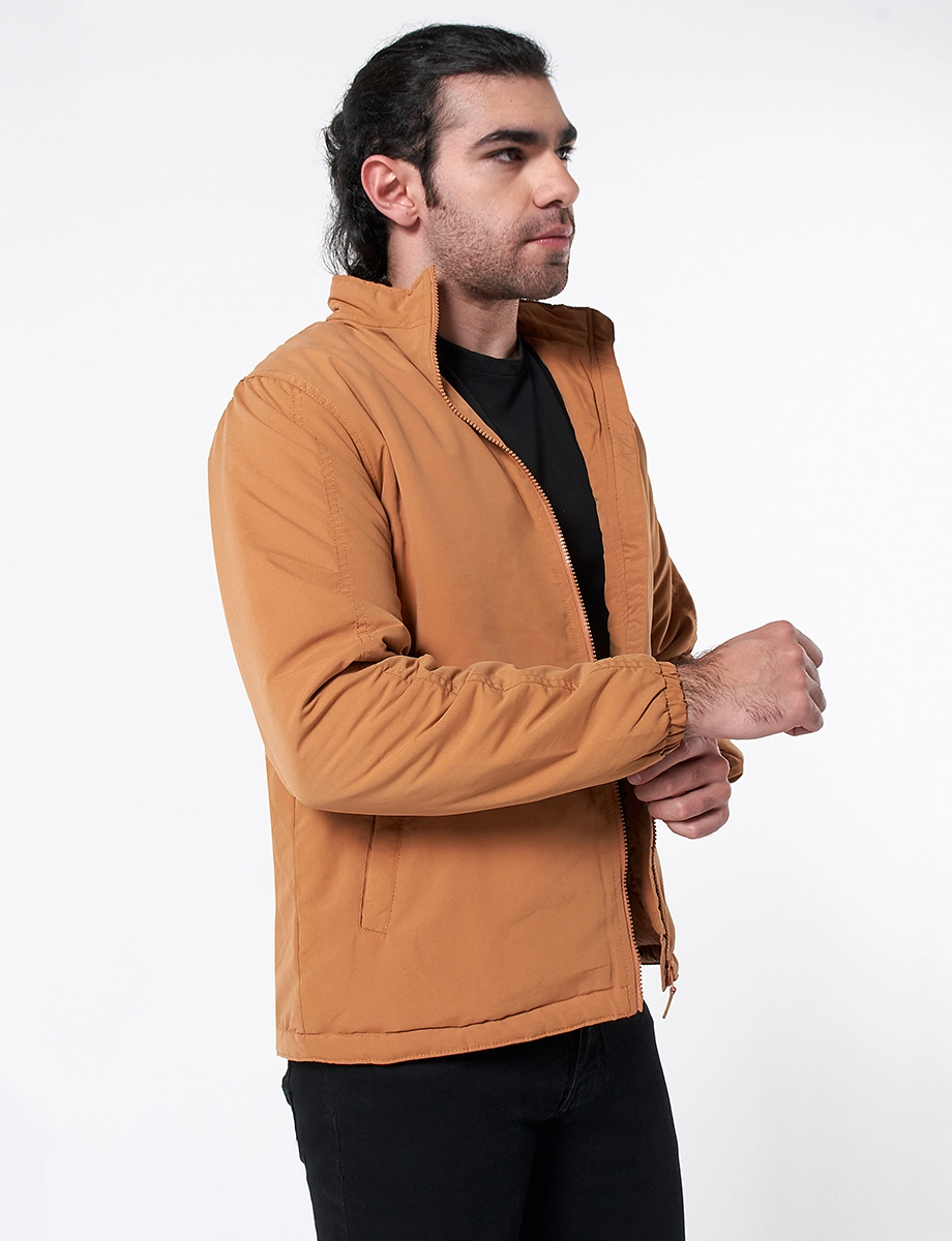 Chaqueta Camel con Cuello Alto