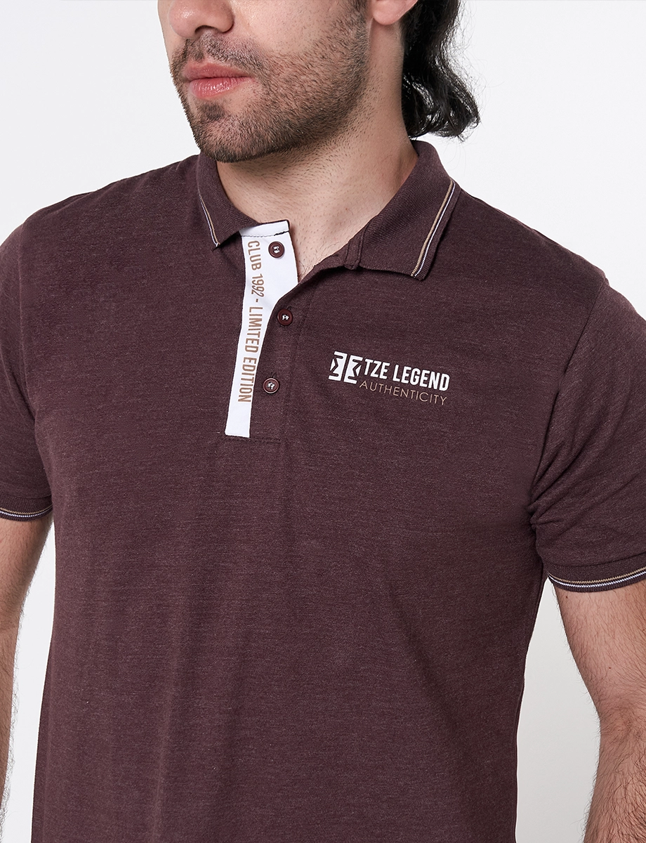 Camiseta Tipo Polo Estampado Café