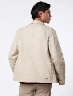 Chaqueta con Bolsillos Arena Hombre – Funcionalidad y estilo en una prenda