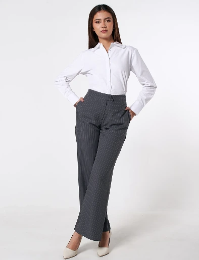 Pantalón Gris a Rayas