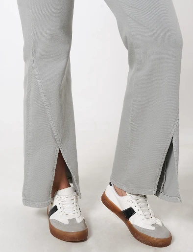 Jean Flare Gris Claro