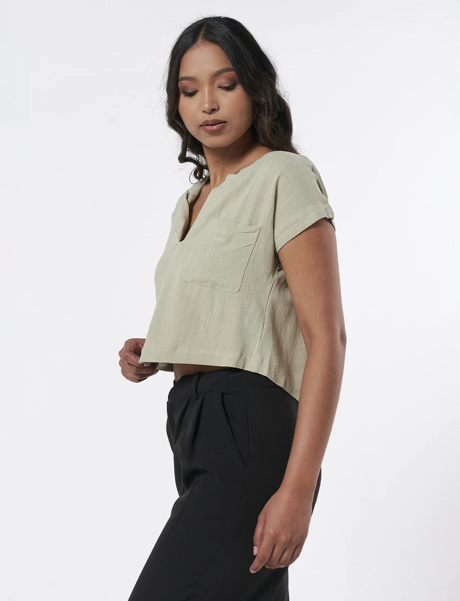 Blusa Verde Oliva Corta