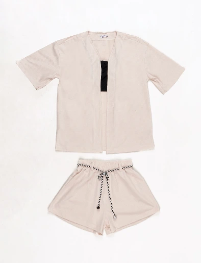 Conjunto Top Negro + Blusa + Short Beige