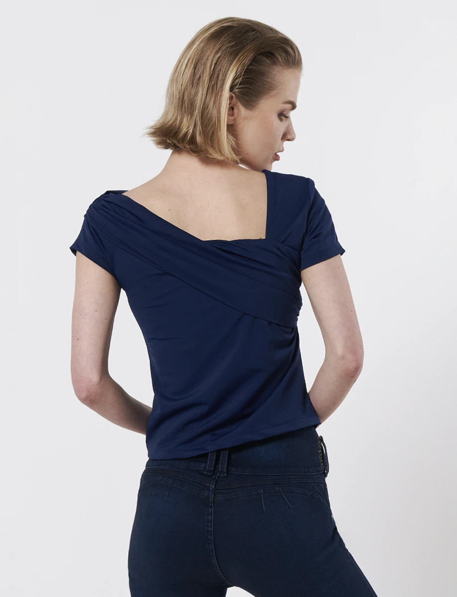 Blusa Asimétrica Azul Marino