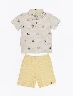 Conjunto Camiseta Polo Print Barco Gris + Short Llano Amarillo Niño – Look fresco para días activos
