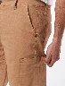 Bermuda Cargo Camel Hombre – Look relajado con bolsillos prácticos.