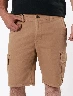 Bermuda Chino Cargo Beige Hombre – Diseño casual con bolsillos útiles.