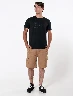 Bermuda Chino Cargo Beige Hombre – Diseño casual con bolsillos útiles.