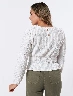 Blusa Blanca con Textura Mujer – Elegancia sencilla para cada ocasión