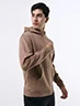 Chompa con Capucha Café Claro Hombre – Tono cálido para looks modernos