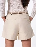 Short Llano Beige Mujer – Estilo sencillo para combinar fácilmente