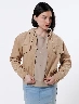 Chompa con Capucha Arena – Abrigo ligero para un estilo casual