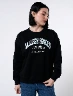 Buzo Gallery Spaces Negro Mujer – Estilo urbano para días casuales