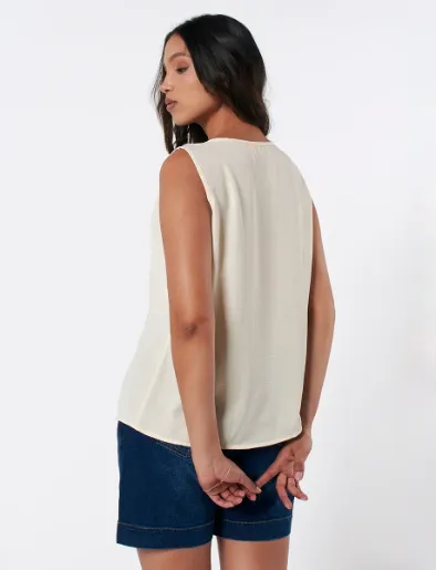 Top con Botones Unicolor