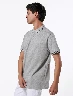 Camiseta Polo Líneas Gris Hombre – Diseño elegante con detalles sutiles