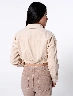 Chaqueta Llana Arena Mujer – Elegancia sencilla para complementar tus outfits