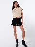 Short con Apliques Negro Mujer – Estilo moderno con detalles
