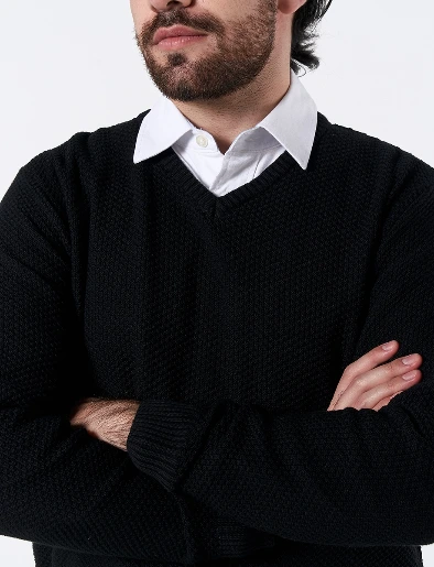 Sweater en V Negro
