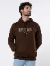Chompa Café con Capucha Freak Hombre – Look casual con toque atrevido