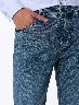 Pantalón Bigotes Azul Medio Hombre – Diseño casual con detalle moderno