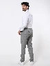 Pantalón Ejecutivo a Cuadros Gris Hombre – Imagen formal moderna