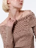 Sweater Off Shoulder Habano Valeria Mujer – Estilo femenino moderno
