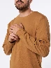 Buzo Llano Café Medio Hombre – Comodidad diaria con estilo simple