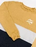 Buzo Bloque de Color Mostaza Infantil Niño – Diseño moderno y juvenil