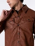 Chaqueta Cuerina Camel Hombre – Estilo contemporáneo con personalidad