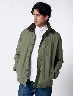 Chaqueta Llana Verde Oliva Hombre – Diseño versátil para looks casuales