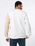 Buzo Bloque Color Blanco Hombre – Diseño moderno contrastante
