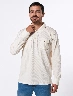 Buzo Cuello Tipo Polo Crudo Hombre – Estilo casual con aire elegante