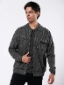 Chompa con Capucha Negro Hombre – Estilo urbano y funcional