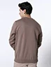 Buzo Bordado Marrón Hombre – Detalle especial para un estilo casual